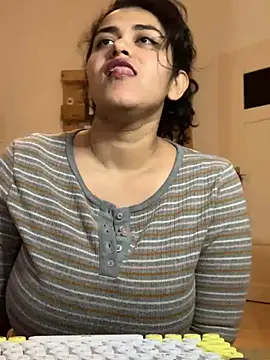 Curvydesifromgermany online show from 27, 12, 2024