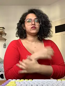 Curvydesifromgermany online show from 20, 3, 2025