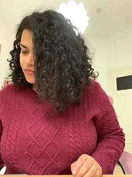 Curvydesifromgermany online show from 10, 10, 2025