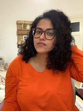 Curvydesifromgermany online show from 29, 10, 2025