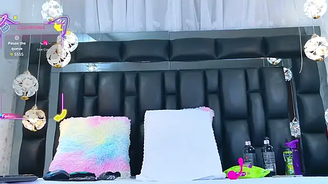 AuraRoss online show from 12, 11, 2025