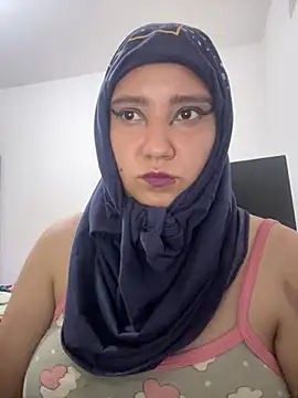 Snapshot of hannahayat chatting on 28, 4, 2026 hannahayat online show from 28, 4, 2026