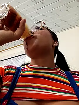 -VICKKY online show from 31, 10, 2025