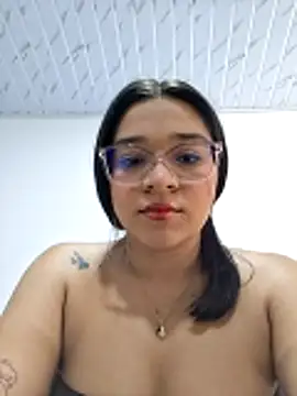 -VICKKY online show from 4, 4, 2026