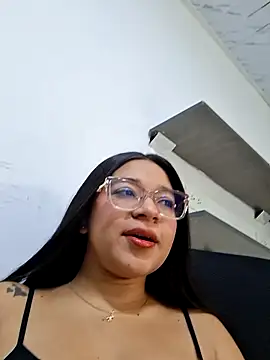 -VICKKY online show from 12, 6, 2026