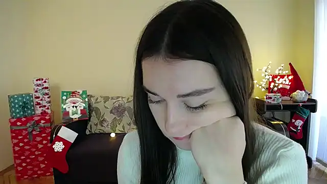 Snapshot of Pretty_shy chatting on 19, 12, 2024 Pretty shy online show from 19, 12, 2024