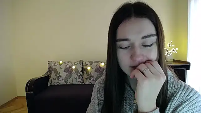 Snapshot of Pretty_shy chatting on 14, 1, 2025 Pretty shy online show from 14, 1, 2025
