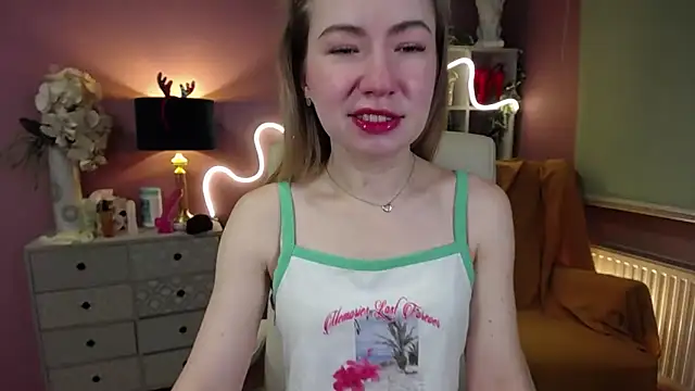 Snapshot of Mia_Tasty chatting on 28, 12, 2024 Mia Tasty online show from 28, 12, 2024