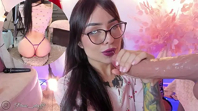 Snapshot of pamduff chatting on 31, 5, 2026 pamduff online show from 31, 5, 2026