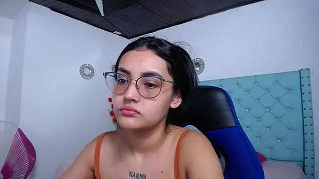 Snapshot of antonella_sweetlittle chatting on 19, 2, 2026 antonella sweetlittle online show from 19, 2, 2026