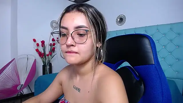 Snapshot of antonella_sweetlittle chatting on 28, 3, 2026 antonella sweetlittle online show from 28, 3, 2026