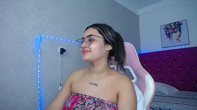 antonella sweetlittle online show from 7, 5, 2026