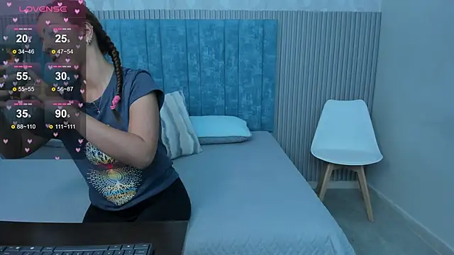 Ivi Akina online show from 24, 12, 2024
