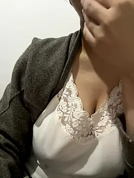 Snapshot of farah-36 chatting on 10, 1, 2026 farah-36 online show from 10, 1, 2026