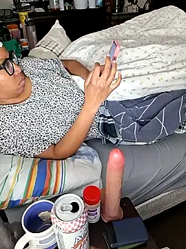 Snapshot of madamsensuale chatting on 23, 2, 2026 madamsensuale online show from 23, 2, 2026