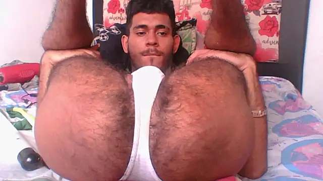 Snapshot of MaximoSualteza777 chatting on 19, 2, 2025 MaximoSualteza777 online show from 19, 2, 2025