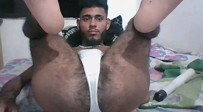 Snapshot of MaximoSualteza777 chatting on 24, 2, 2025 MaximoSualteza777 online show from 24, 2, 2025