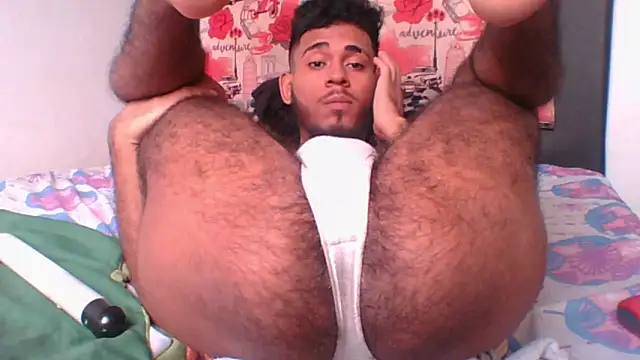 Snapshot of MaximoSualteza777 chatting on 24, 2, 2025 MaximoSualteza777 online show from 24, 2, 2025