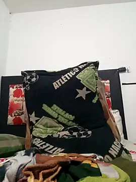 Snapshot of MaximoSualteza777 chatting on 26, 10, 2025 MaximoSualteza777 online show from 26, 10, 2025