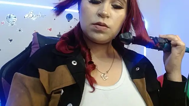Snapshot of cata__gutierrez_ chatting on 31, 12, 2024 cata  gutierrez  online show from 31, 12, 2024