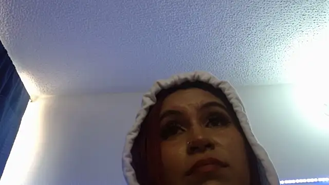 Snapshot of cata__gutierrez_ chatting on 12, 2, 2025 cata  gutierrez  online show from 12, 2, 2025