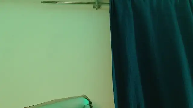 Snapshot of cata__gutierrez_ chatting on 30, 9, 2025 cata  gutierrez  online show from 30, 9, 2025