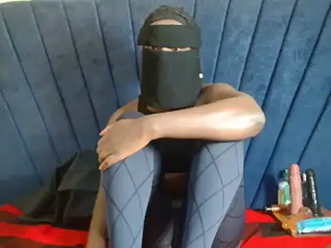 Layla Amish1 online show from 28, 6, 2026