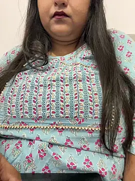 smile pretty online show from 12, 9, 2025