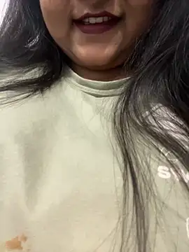 smile pretty online show from 26, 9, 2025