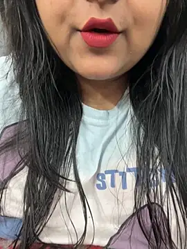 smile pretty online show from 5, 2, 2026