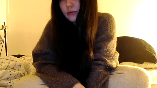Lynylou online show from 3, 12, 2024