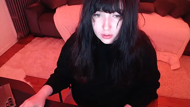 Lynylou online show from 13, 12, 2024