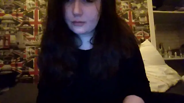 Snapshot of Lynylou chatting on 2, 2, 2026 Lynylou online show from 2, 2, 2026