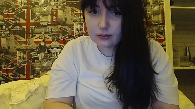 Snapshot of Lynylou chatting on 8, 2, 2026 Lynylou online show from 8, 2, 2026