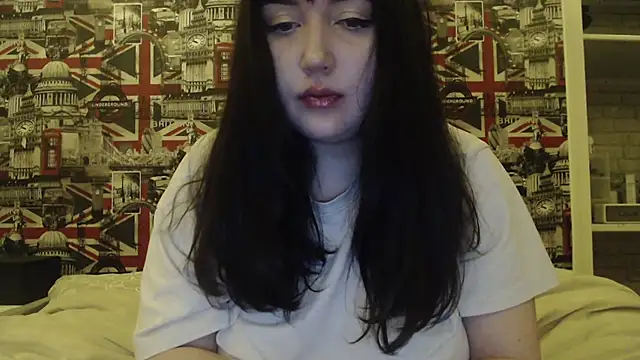 Snapshot of Lynylou chatting on 17, 2, 2026 Lynylou online show from 17, 2, 2026