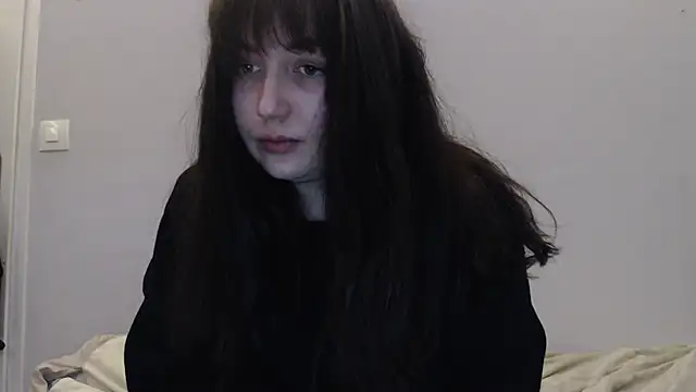 Snapshot of Lynylou chatting on 3, 4, 2026 Lynylou online show from 3, 4, 2026