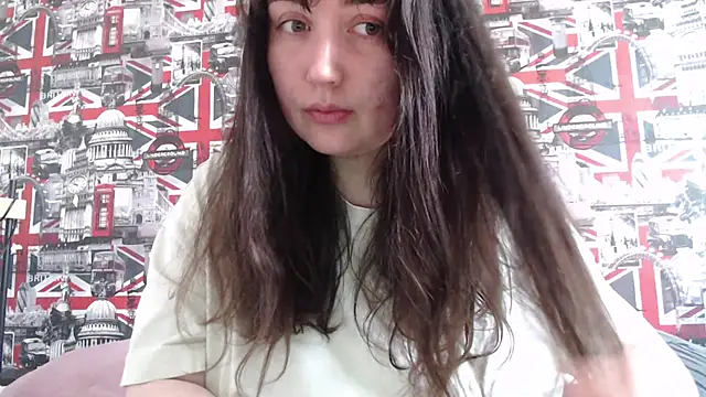 Snapshot of Lynylou chatting on 9, 4, 2026 Lynylou online show from 9, 4, 2026