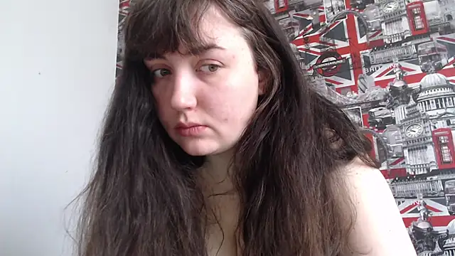 Snapshot of Lynylou chatting on 15, 4, 2026 Lynylou online show from 15, 4, 2026