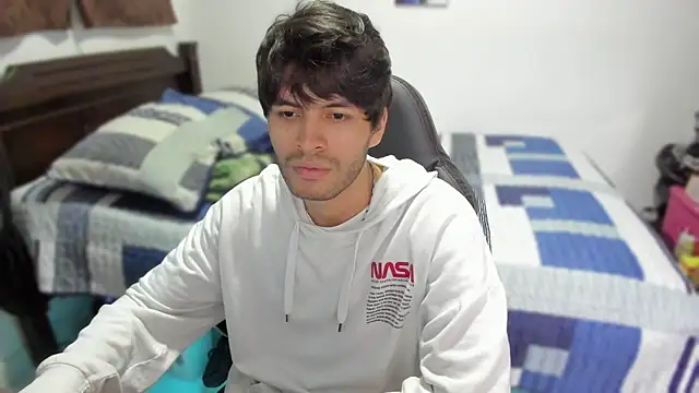 justin stark7 online show from 27, 12, 2024