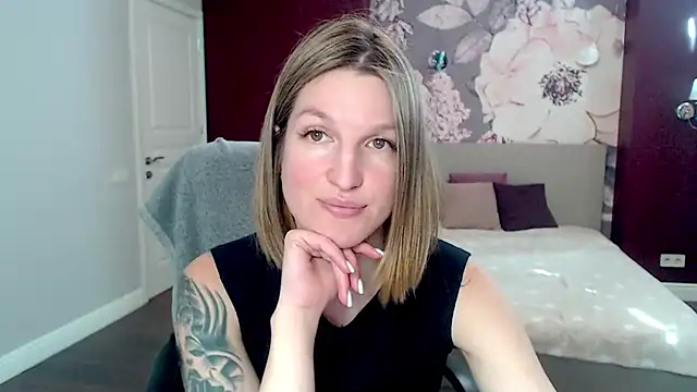 Snapshot of EmilyWalkeri chatting on 15, 1, 2025 EmilyWalkeri online show from 15, 1, 2025