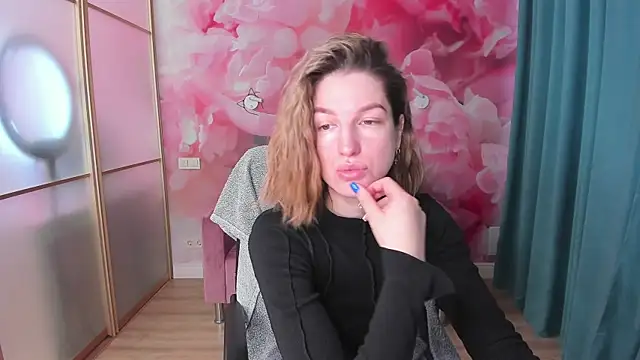 Snapshot of EmilyWalkeri chatting on 27, 1, 2025 EmilyWalkeri online show from 27, 1, 2025
