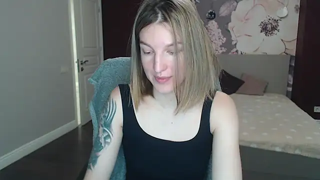 Snapshot of EmilyWalkeri chatting on 29, 1, 2025 EmilyWalkeri online show from 29, 1, 2025