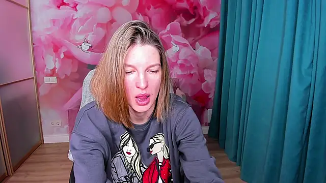 Snapshot of EmilyWalkeri chatting on 3, 2, 2025 EmilyWalkeri online show from 3, 2, 2025