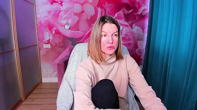 Snapshot of EmilyWalkeri chatting on 9, 2, 2025 EmilyWalkeri online show from 9, 2, 2025