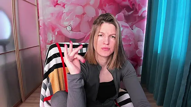 Snapshot of EmilyWalkeri chatting on 27, 2, 2025 EmilyWalkeri online show from 27, 2, 2025