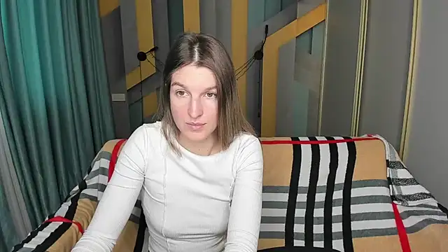 EmilyWalkeri online show from 24, 11, 2025