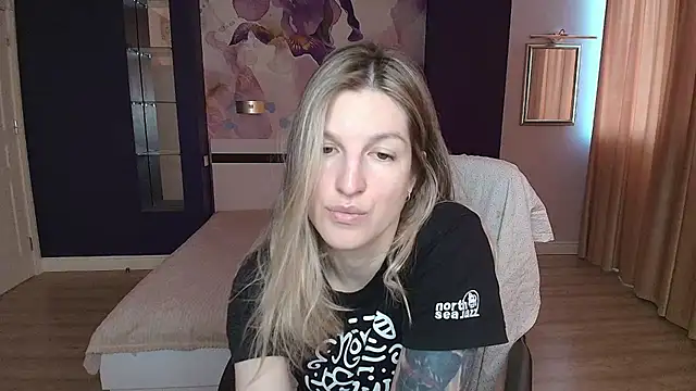 EmilyWalkeri online show from 14, 5, 2026