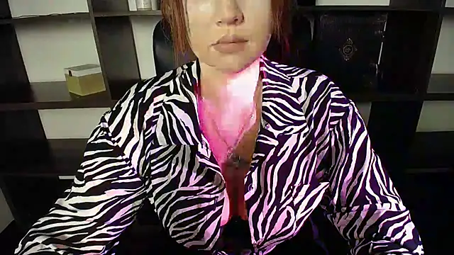 Lizzy Love online show from 18, 2, 2025