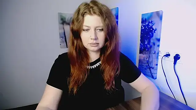 Snapshot of Lizzy_Love chatting on 26, 2, 2026 Lizzy Love online show from 26, 2, 2026