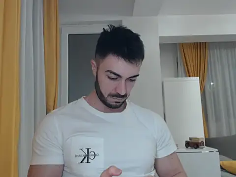 Snapshot of GoldenMark chatting on 3, 2, 2025 GoldenMark online show from 3, 2, 2025